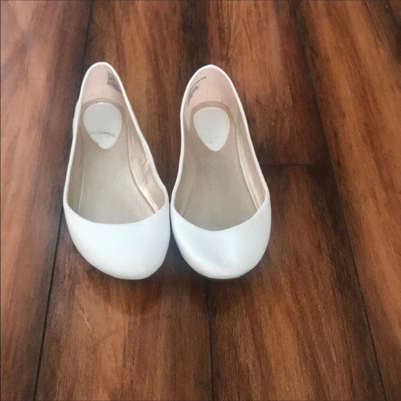 Flats - Picture 2 of 2